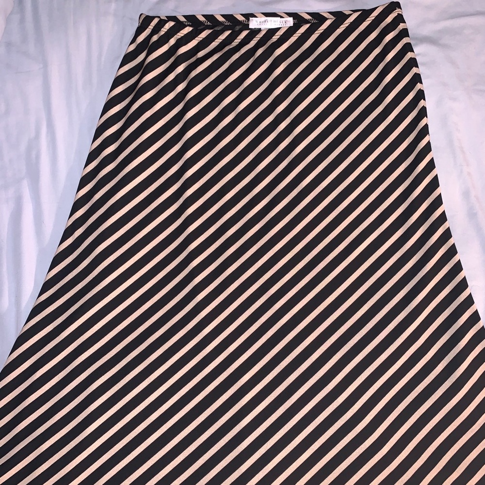 White House Black Market Skirt